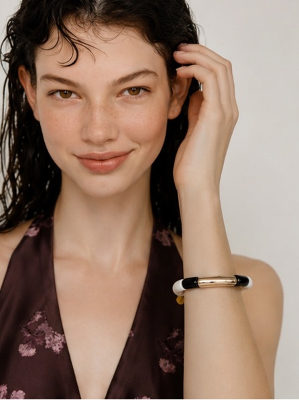 Modern Black&White Gold Tube Stretch Bracelet